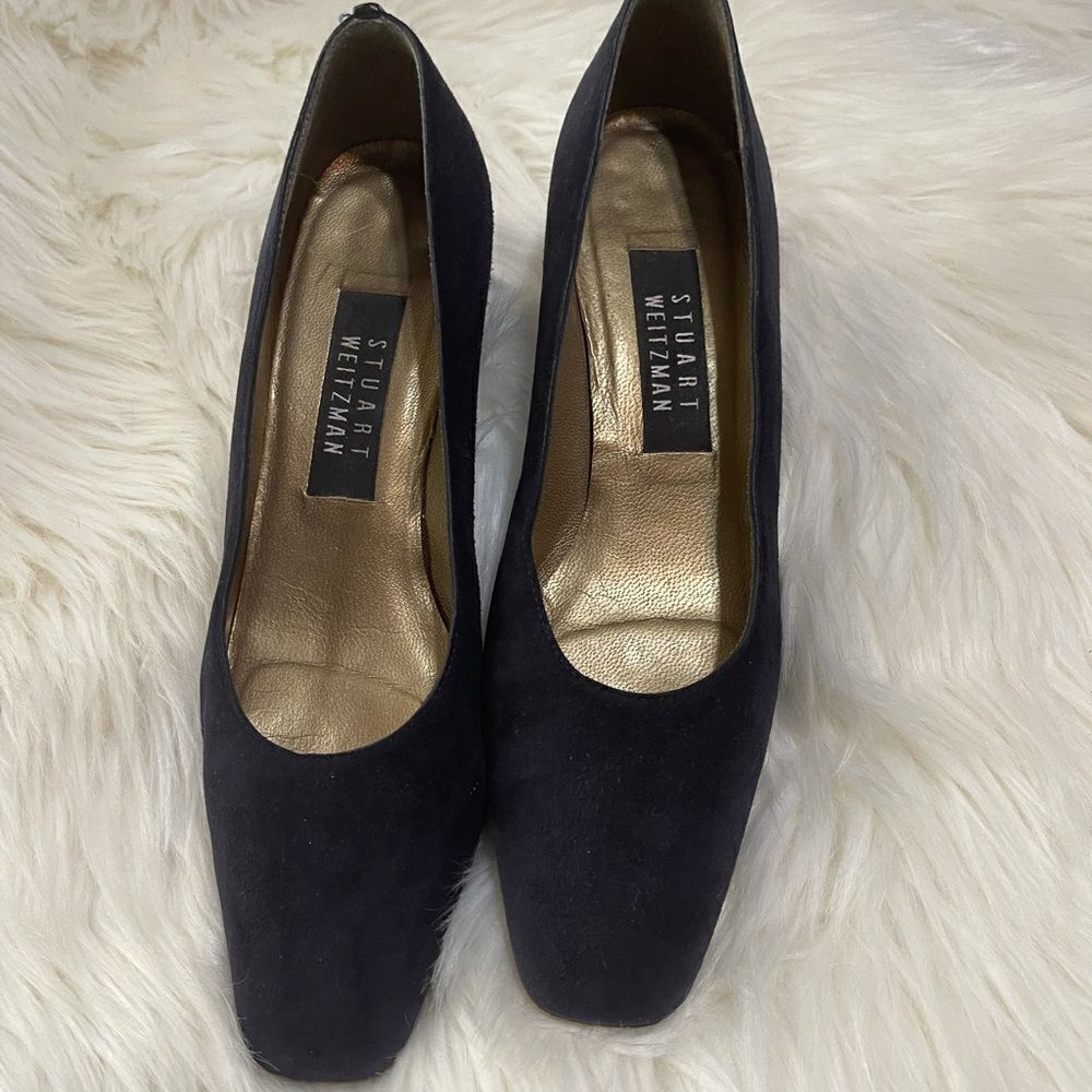 Stuart Weitzman navy suede pumps heels, size 8‎